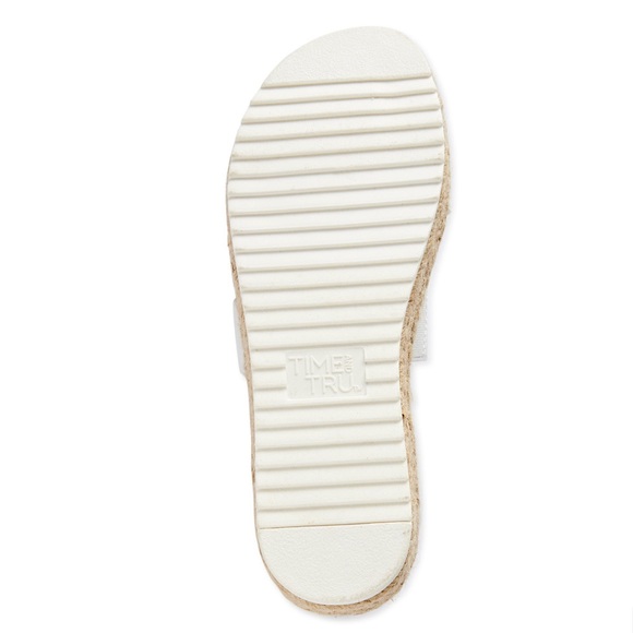 New Time & Tru White Strappy Flatform Sandals - Picture 6 of 14